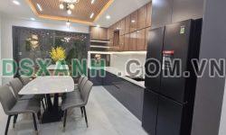 Nhà mới, cổng chợ, mở cửa là có tiền. 81m, 3 tầng. Giá 14.5 tỷ.