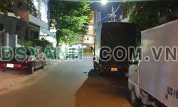 Bán nhà đường Đào Tấn, Hải Châu. DT 61 m2. 2 tầng. Đường ô tô. Gần Công viên Apec. Chỉ 5,2 tỷ. 0843-899-666.