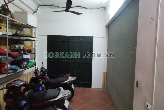 Bán Nhà phố Hoàng Hoa Thám KD ÔTô vào nhà lô góc DT 40m 5Tg MT 3,8m chỉ ...