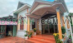 Bán căn nhà cả vườn 310m2 đất thổ cư, ngang 8m , gần Đường quốc lộ 18 , Uông bí, Quảng Ninh