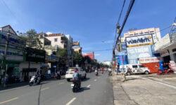 cần bán nhà mặt tiền kinh doanh đường phạm văn thuận BH. DT 200m2