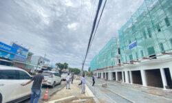 BÁN GẤP SHOPHOUSE 1 TRỆT 3 LẦU, SHR, GIÁ 1.5 TỈ, VỊ TRÍ 3 MT TẠI TT TÂN TRỤ, LH:0702240694