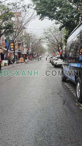 BÁN NHÀ 2 TẦNG KINH DOANH – SÁT CHỢ ĐỊA CHẤT, CẨM TRUNG