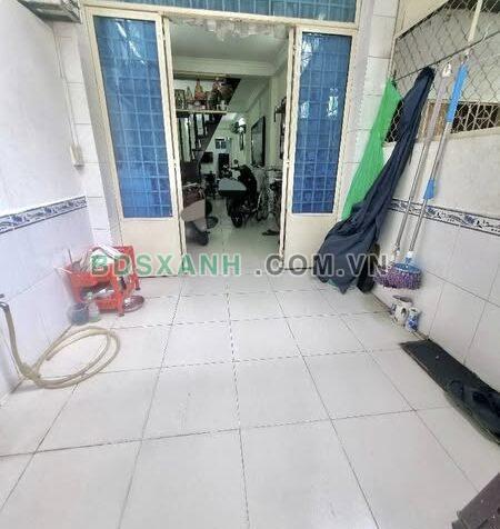 Bán nhà Q.4, 52.6m2 SHR, 110m2 DTSD, 4PN, hẻm 3m – Gọi ngay