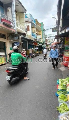 Bán nhà MT KD Quận 4, 22m2, gần Chợ Xóm Chiếu, chỉ 5.4 tỷ