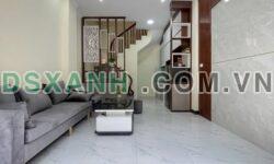 Bán nhà Linh Nam 30m2, 3 ngủ, ô tô đỗ cửa, 6.78 tỷ, Quận Hoàng Mai
