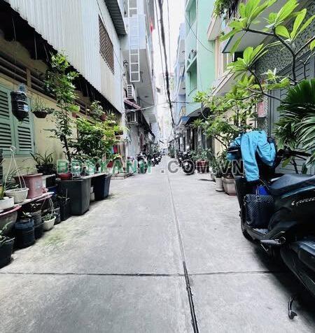 Bán MT KD tầng trệt 70m2 Q.5 trung tâm,SHR,giá 11.8 tỷ