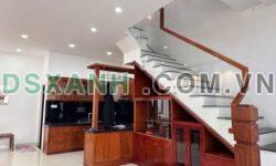 Bán nhà 3 tầng K62 Núi Thành, 53m2, ô tô đỗ cửa, giá 5.25 tỷ