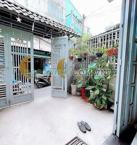 Bán Nhà 3T Đoàn Văn Bơ, Quận 4. 84m2, 6PN, Giá Chỉ 5.5 Tỷ