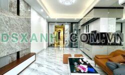 Bán nhà 40m2 phố gần ĐH Thương Mại, Ô tô đỗ cửa, Giá 8.2 tỷ