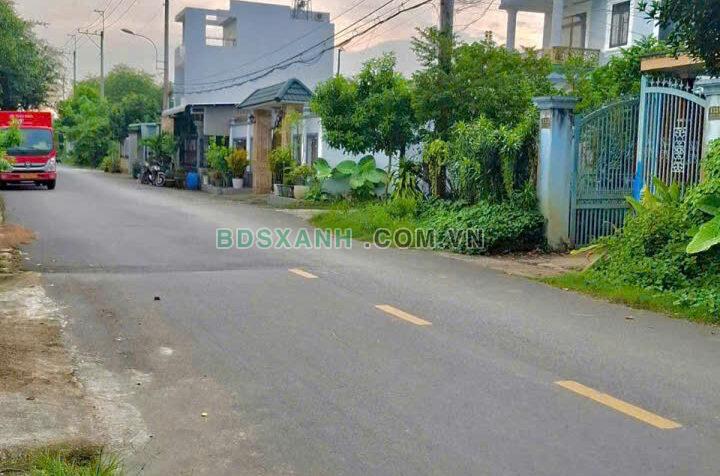 Bán đất mặt tiền Giồng Cát, xã Tân Phú trung dt 144m2 full thổ cư giá 2,6 tỷ