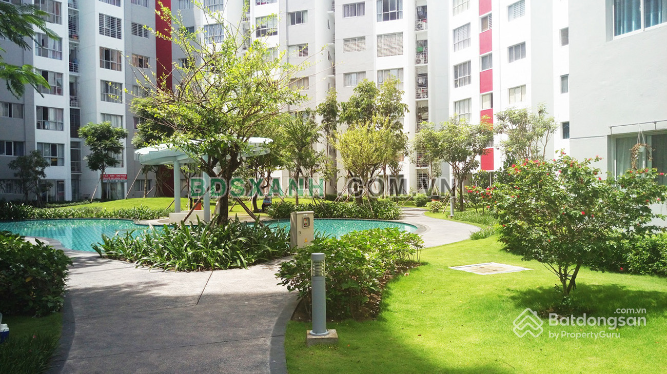 Công viên nội khu xanh mát Topaz Residence