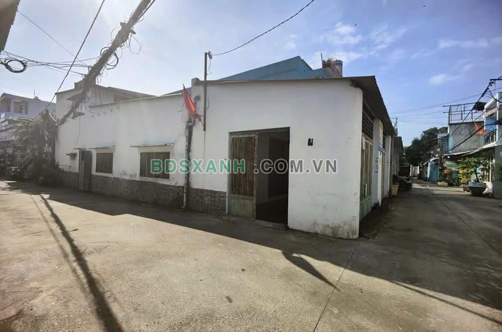 Cho thuê Nhà Góc 2MT, 160m2 Xã Tân Nhựt, H. Bình Chánh 15 Tr/Tháng