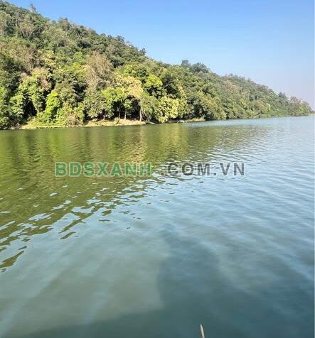 Bán đất 2200m² Huyện Quốc Oai, Xã Đông Xuân, Sổ Hồng, Mặt Hồ 40m