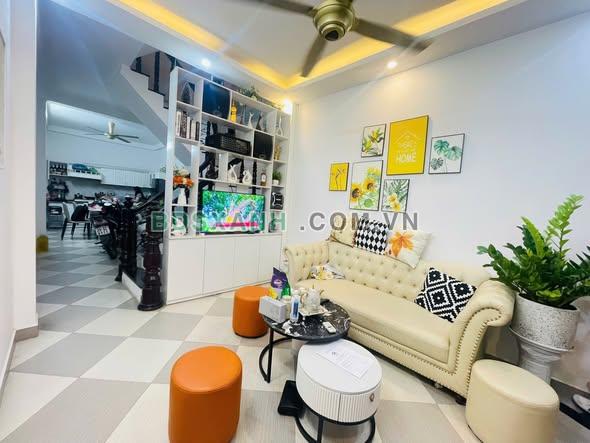 Bán nhà Phường Cổ Nhuế 1, Bắc Từ Liêm 38m2, 9.4 tỷ