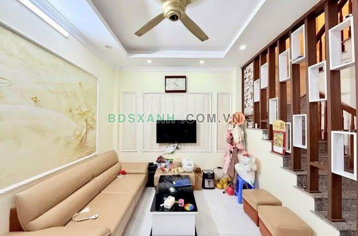 Bán nhà Phường Quan Hoa, Quận Cầu Giấy 40m² chỉ 5.6 Tỷ