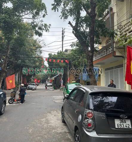 Bán nhà 2.5 tầng Phường Hưng Dũng, TP Vinh, 58m2, 3.x tỷ