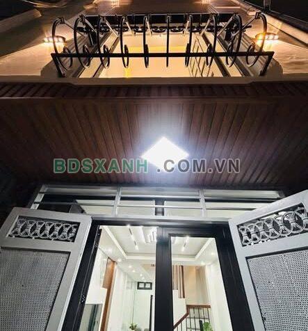 Bán nhà Đường Hoa Bằng, Phường Yên Hòa, Quận Cầu Giấy, 35m², 10.5 tỷ