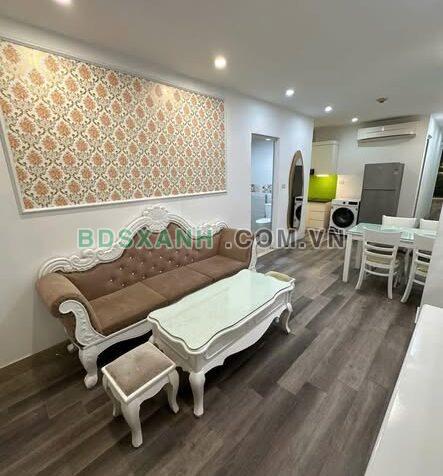 Cho thuê căn hộ 2PN mặt phố Tôn Đức Thắng, Quận Đống Đa