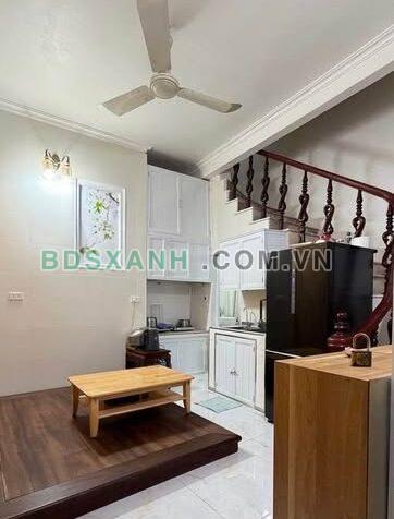Bán nhà Phường Kim Liên, Quận Đống Đa, 27m², giá hơn 4 tỷ