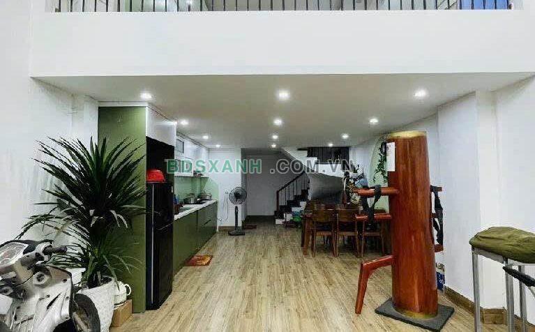 Bán nhà Phường Phú Diễn, Quận Bắc Từ Liêm, 56m², giá 8.x tỷ.