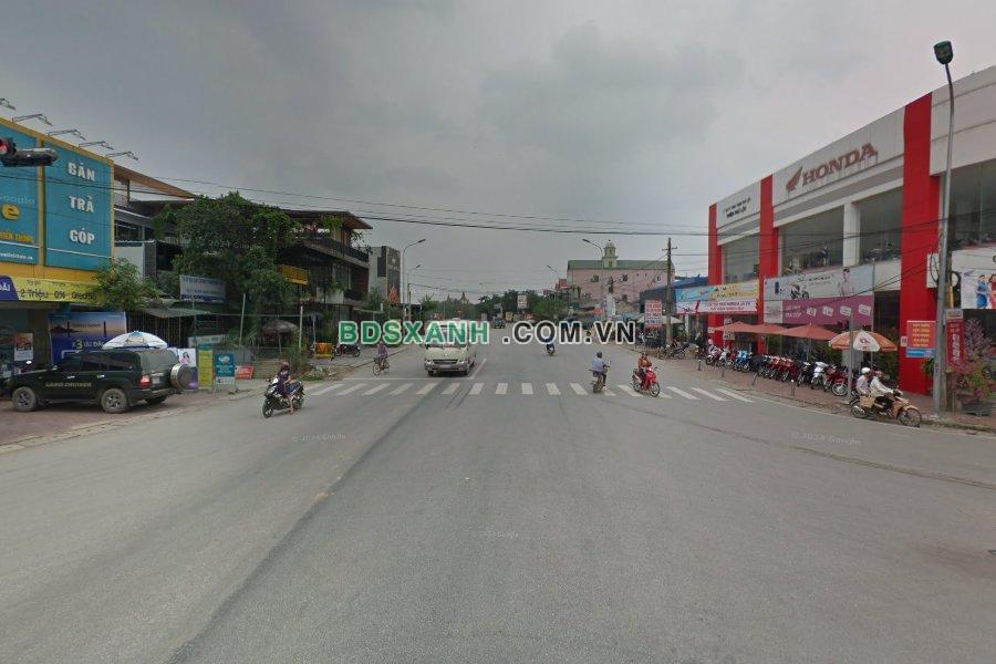 Đường chính tại Thị trấn Phố Châu