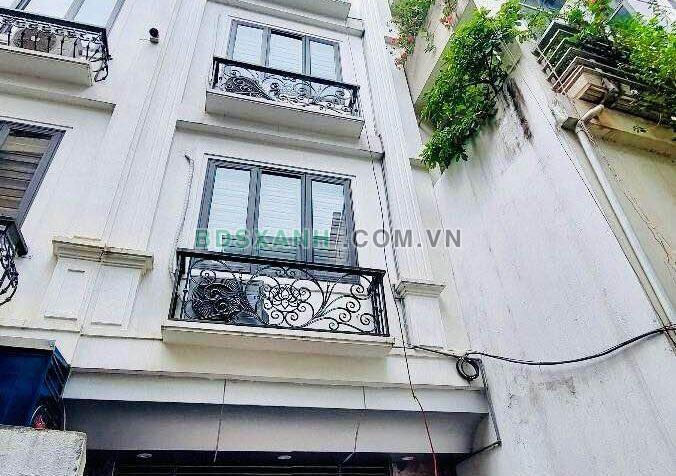 Bán nhà Đê La Thành, 40m2, P. Ô Chợ Dừa, Q. Đống Đa, 10 tỷ TL.