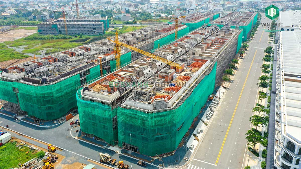 Tuyến phố thương mại Royal Vạn Phúc đã cất nóc