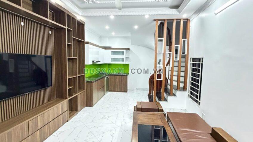 Bán nhà 33m2 P. Cổ Nhuế 1, Q. Bắc Từ Liêm, nhỉnh 8 tỷ, ngõ gần ô tô