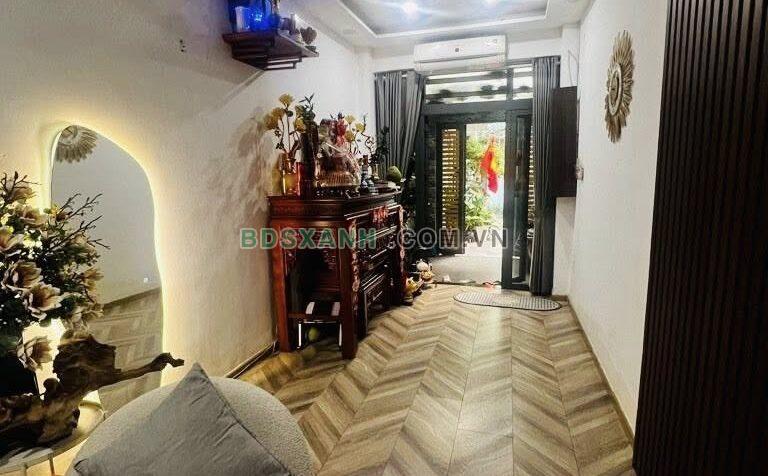 Bán Nhà 61m2 Quận Phú Nhuận, Phường 7, hẻm 5m, giá 7.X Tỷ