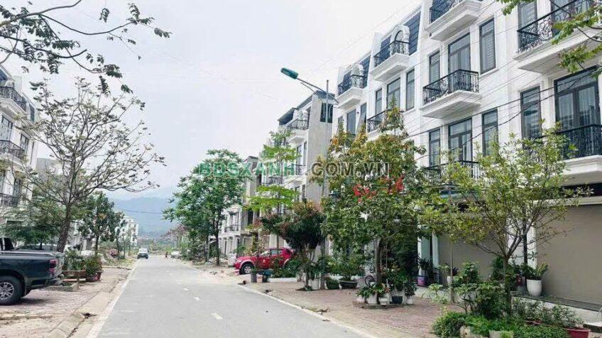 Bán nhà thô KĐT B6 kéo dài, TP Lào Cai, 120m2, 2.4 tỷ