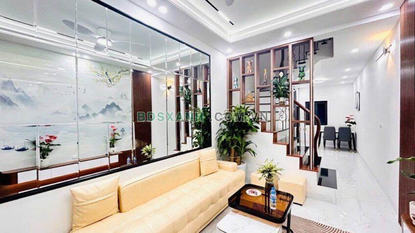 Bán nhà 5 tầng Phường Hoàng Mai, ô tô cách 5m, Hơn 6 tỷ