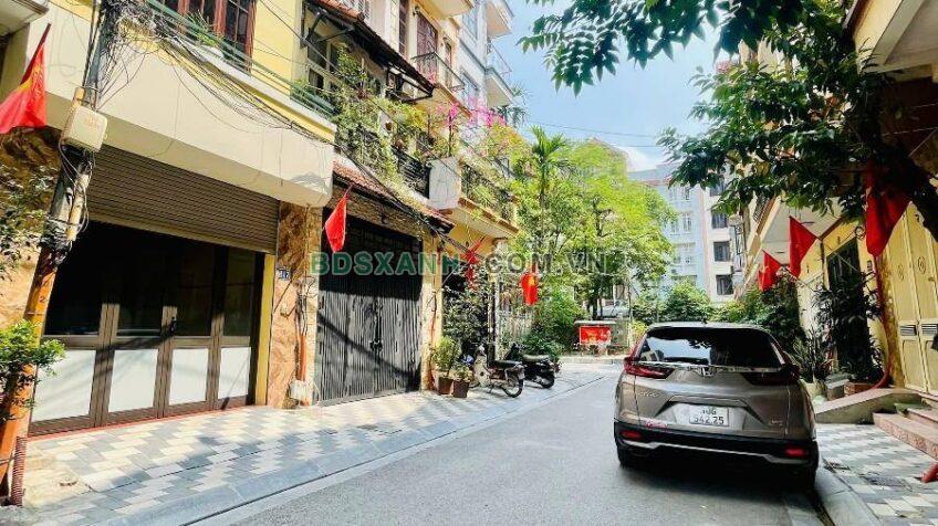Bán Nhà Phân Lô Quận Tây Hồ, Phường Xuân La, 50m2, Giá 28.8 Tỷ
