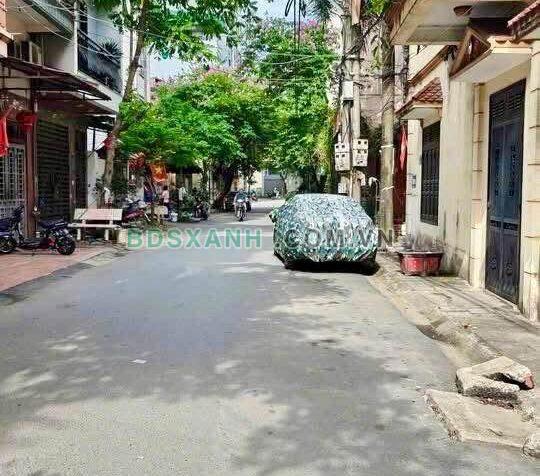 Bán nhà Quận Hà Đông 34m2, lô góc, ô tô qua, cạnh CV 365, 8.9 tỷ