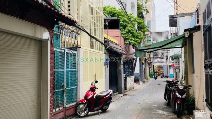 Bán nhà gần Chợ Bà Chiểu, Phường 3, Quận Bình Thạnh 35m2 giá 4.XX Tỷ, hẻm xe hơi